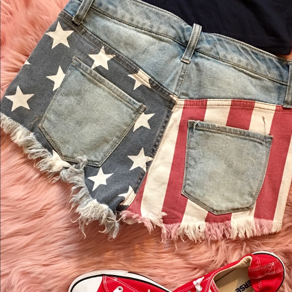 MOSSIMO STARS & STRIPES JEAN SHORTS